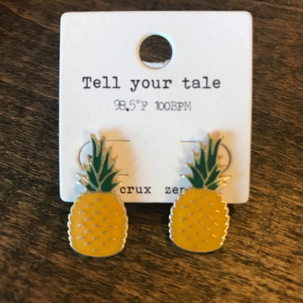 LAST PAIR Cute 🍍 Pineapple Earrings - Picture 1 of 1